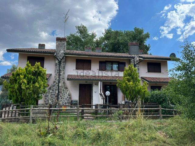 Casa in vendita a Rocca Di Mezzo, Abruzzo