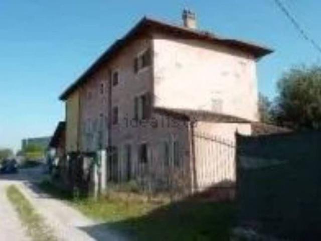 Casa in vendita a Nogarole Rocca, Veneto
