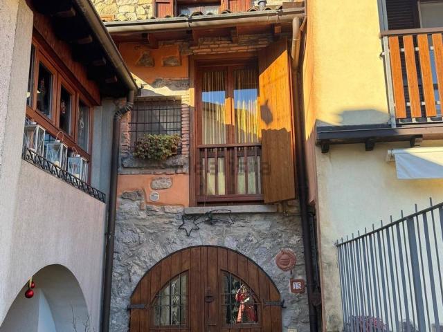 Casa in vendita a Premolo, Lombardia