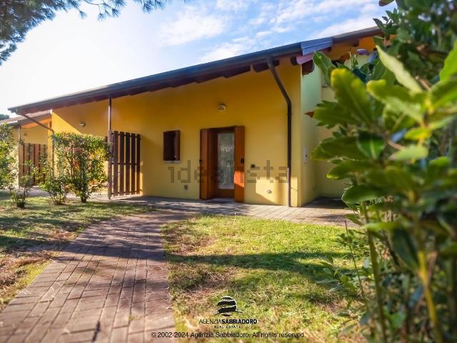 Casa in vendita a Lignano Riviera, Lignano Pineta