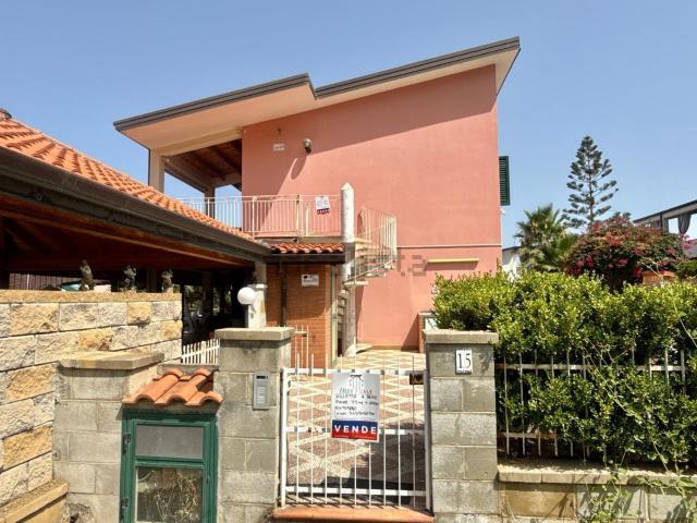 Casa in vendita a Piraino, Sicilia