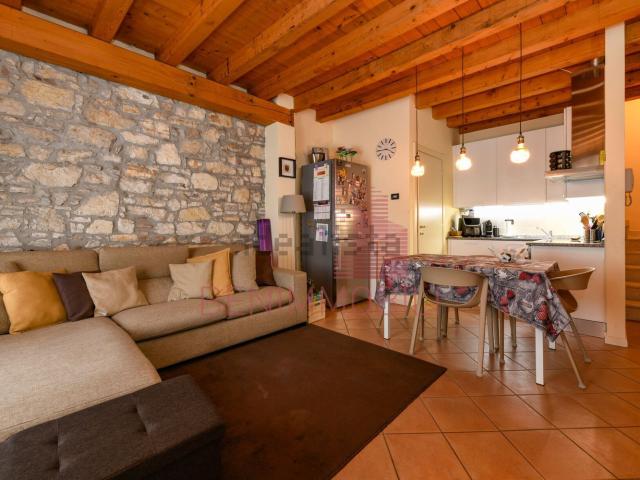 Casa in vendita a Zona Est, Brescia