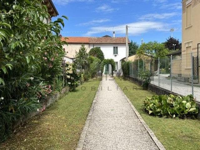 Casa in vendita a Centro, Thiene