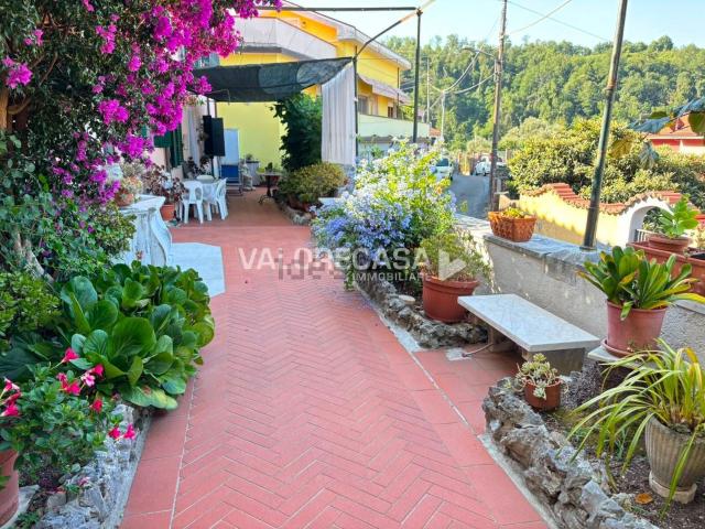 Casa in vendita a Fabbrica, Carrara