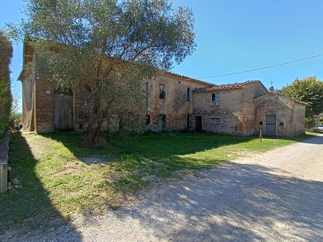 Casa in vendita a Pian delle Fornaci, Siena