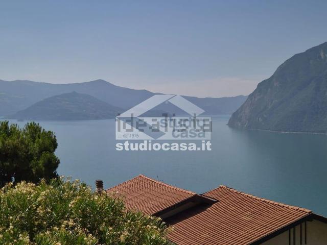 Casa in vendita a Solto Collina, Lombardia