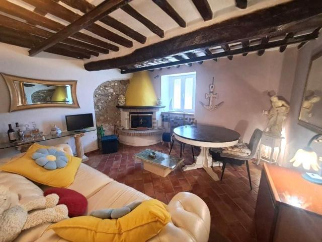Casa in vendita a Cervara, Marina Di Massa