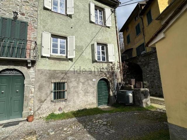 Casa in vendita a Unione dei comuni Media Valle del Serchio, Borgo A Mozzano