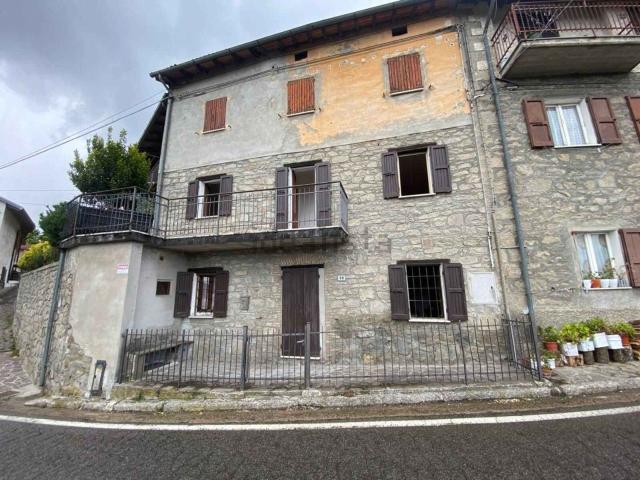 Casa in vendita a Appennino Reggiano, Re