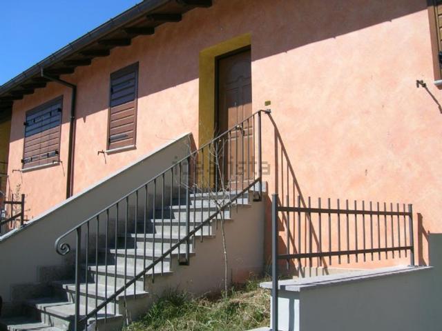 Casa in vendita a Oricola, Abruzzo