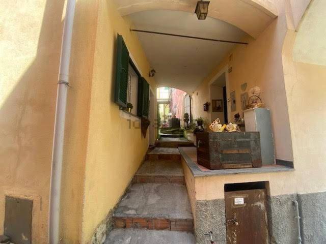 Casa in vendita a Luceto, Albisola Superiore