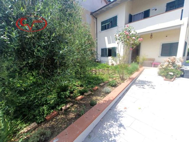 Casa in vendita a Montevarchi, Toscana