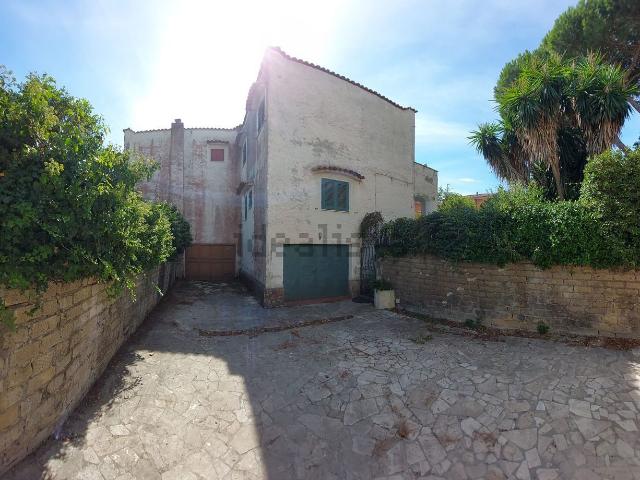 Casa in vendita a Terracina, Lazio