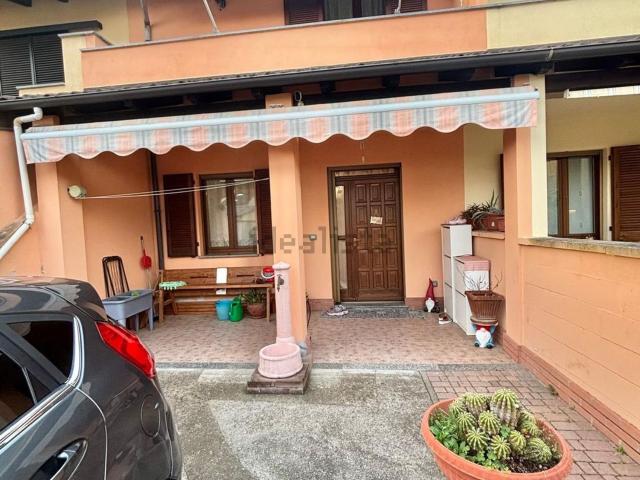 Casa in vendita a Robbio, Lombardia