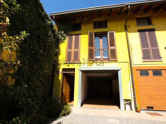 Casa in vendita a Cislago, Varese