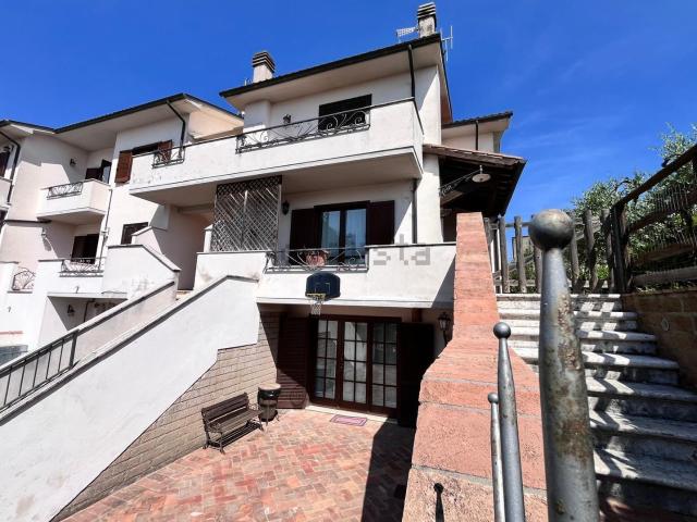 Casa in vendita a Unione di Comuni Montani Colline del Fiora, Pitigliano