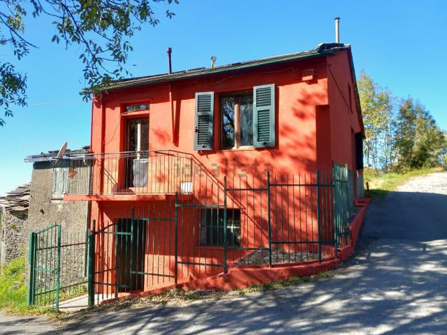 Casa in vendita a Neirone, Liguria
