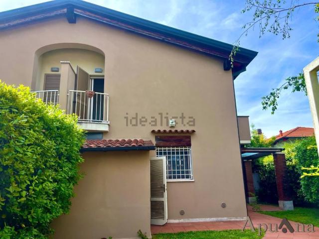 Casa in vendita a Cervaiolo, Montignoso