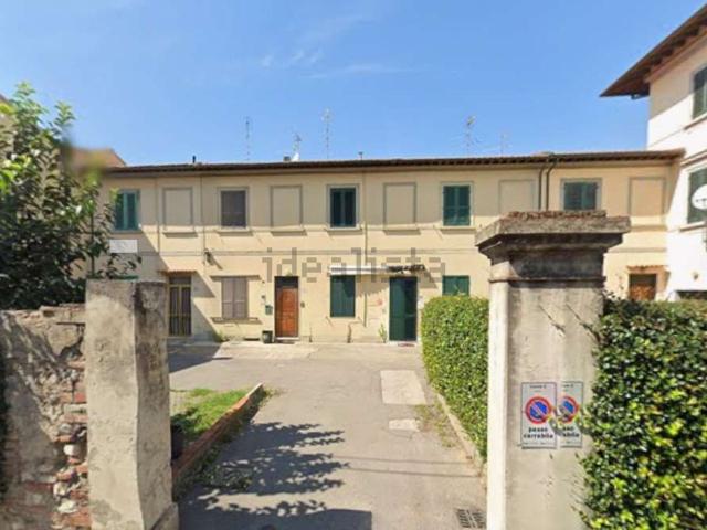 Casa in vendita a Prato, Toscana