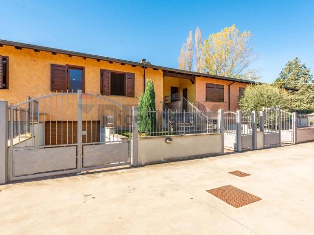 Casa in vendita a Oricola, L'Aquila