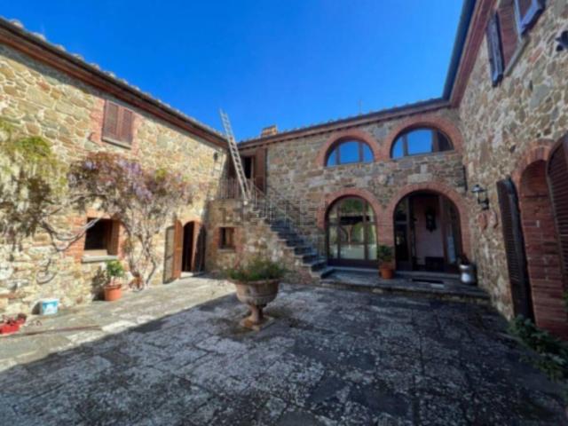 Casa in vendita a Tavarnelle-Sant'Eusebio, Cortona
