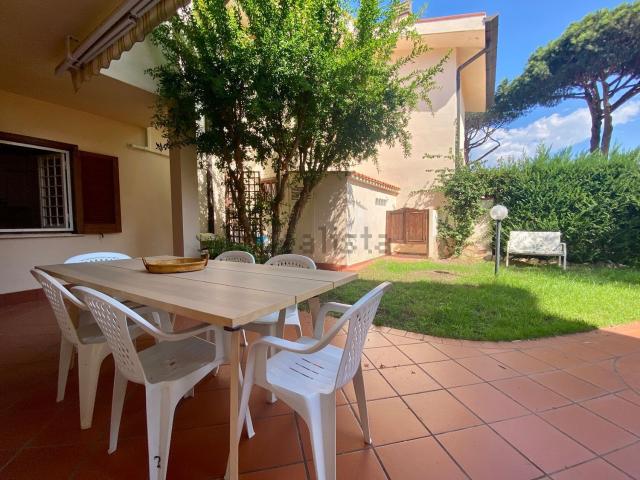 Casa in vendita a Bella Farnia, Sabaudia