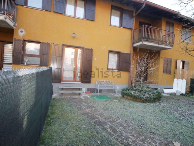 Casa in vendita a Rota D'imagna, Lombardia