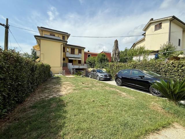 Casa in vendita a Altopascio, Toscana