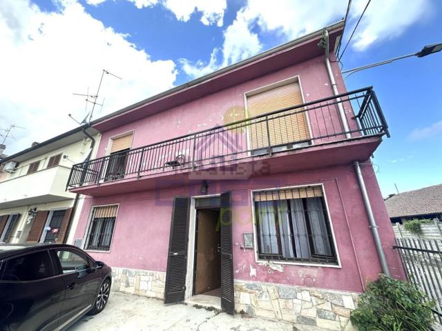 Casa in vendita a Gerenzago, Lombardia