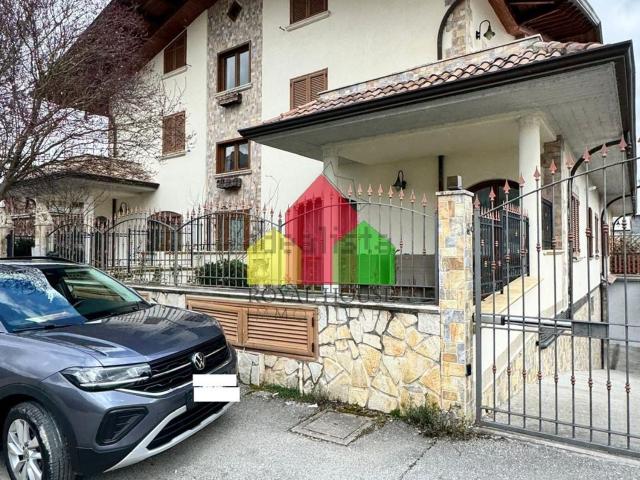 Casa in vendita a Castel Di Sangro, Abruzzo