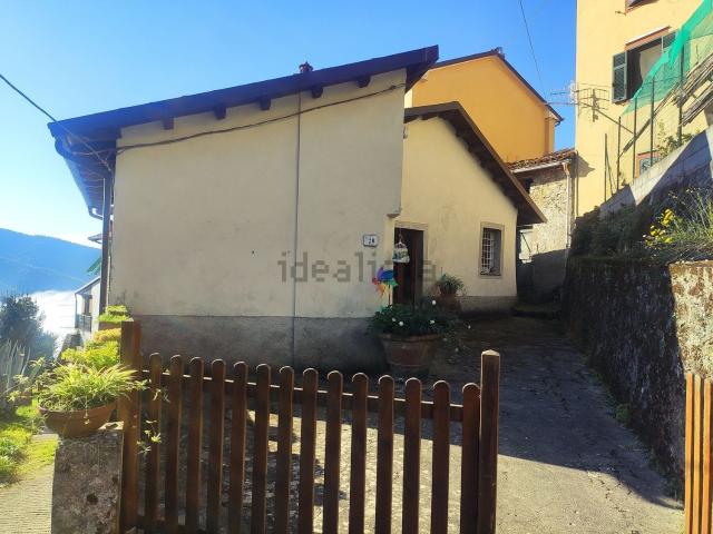Casa in vendita a Montale, Podenzana