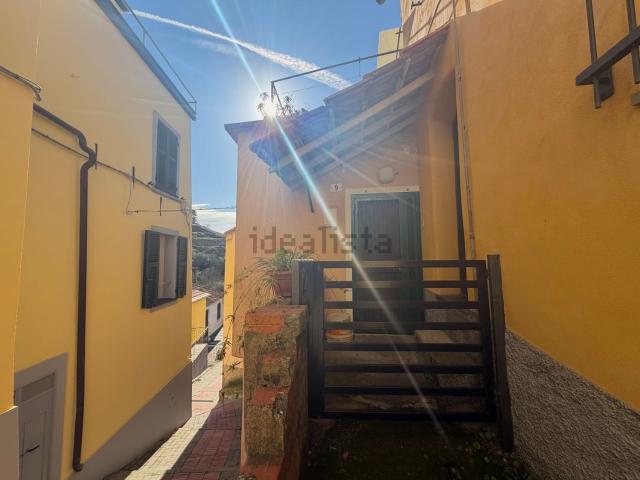 Casa in vendita a Diano San Pietro, Liguria