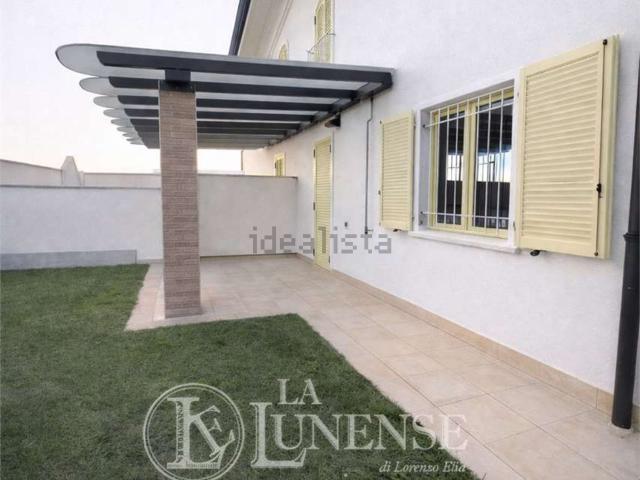 Casa in vendita a Perticata, Carrara