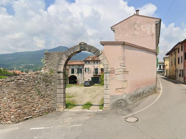 Casa in vendita a Caprino Veronese, Veneto