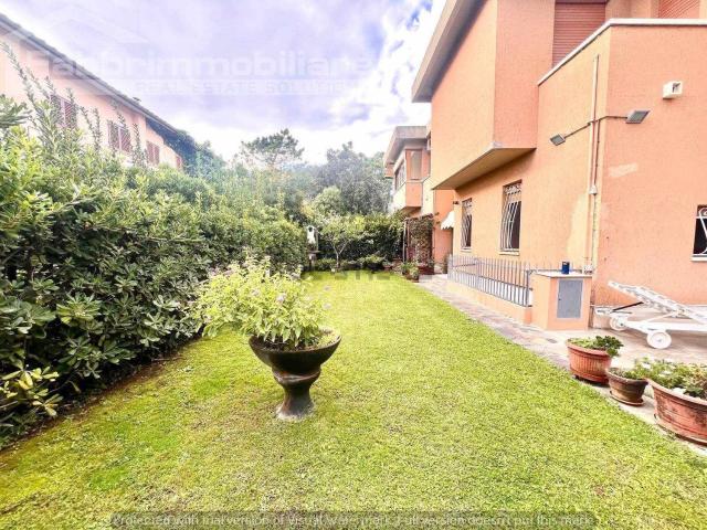 Casa in vendita a Follonica, Toscana