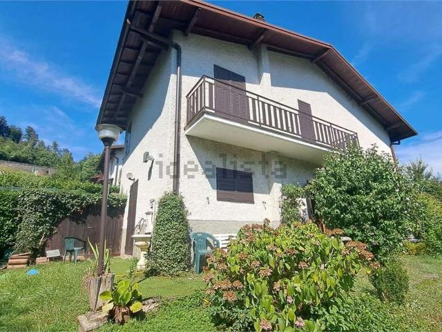 Casa in vendita a Cà Quadre, Sant'omobono Imagna