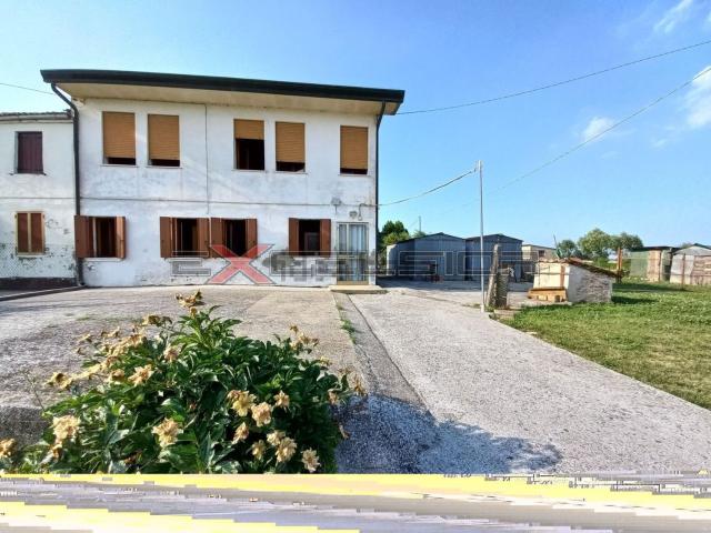 Casa in vendita a Cavarzere, Veneto