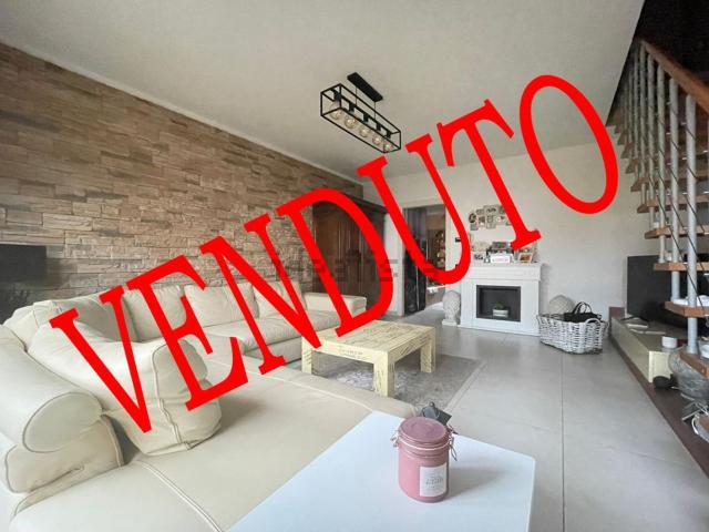 Casa in vendita a Robecco Sul Naviglio, Lombardia