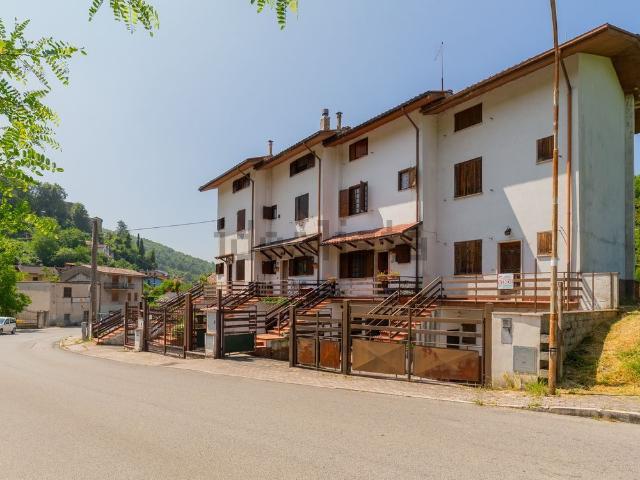 Casa in vendita a Carsoli, Abruzzo