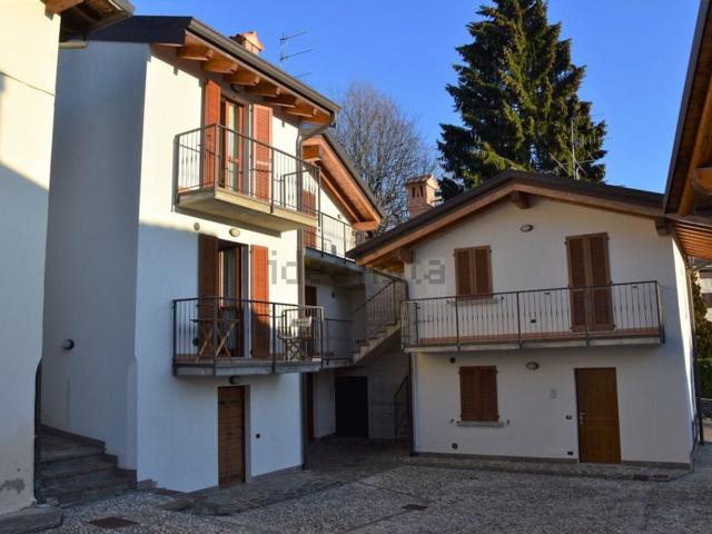 Casa in vendita a Dorga, Castione Della Presolana