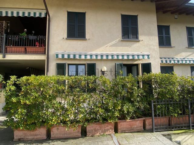 Casa in vendita a Lomazzo, Lombardia