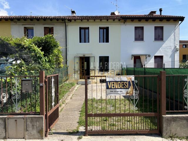Casa in vendita a Schio, Veneto