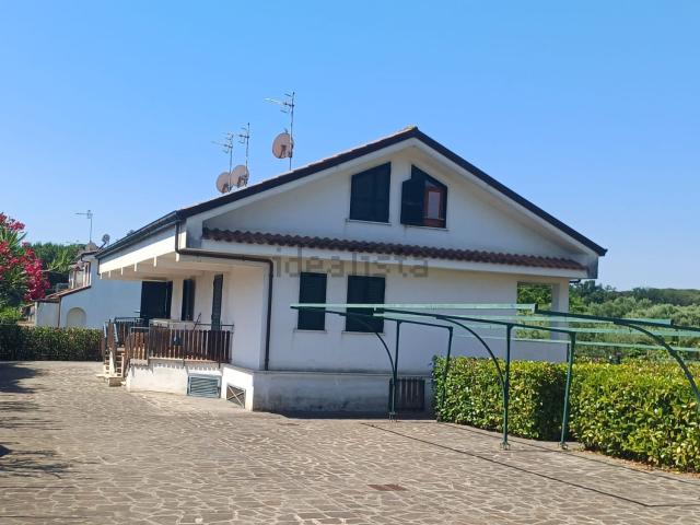 Casa in vendita a Salto di Fondi, Salto Di Fondi