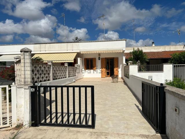 Casa in vendita a Madonna di Roca Vecchia, Puglia