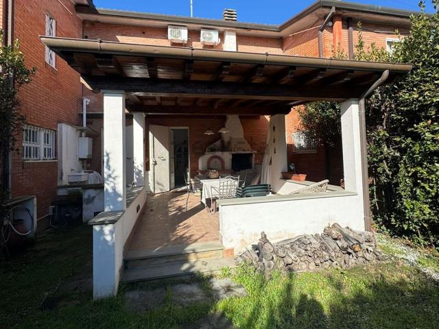 Casa in vendita a Vittoria Apuana, Forte Dei Marmi