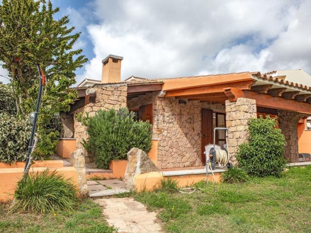 Casa in vendita a Residenza dell'Aquila, Aglientu