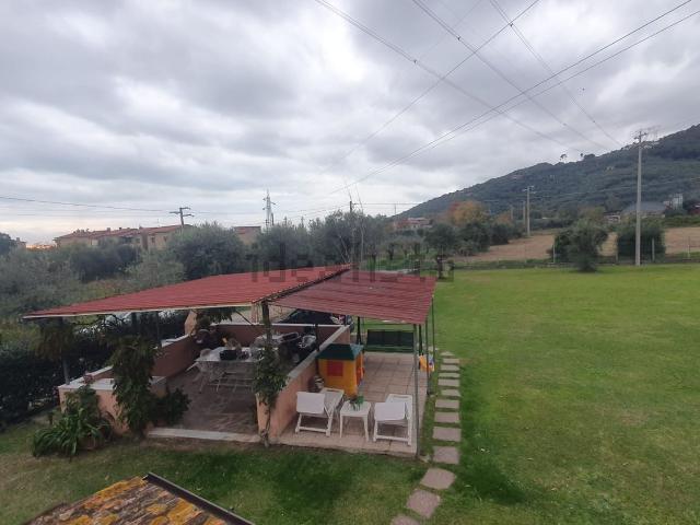 Casa in vendita a Tonfano, Toscana