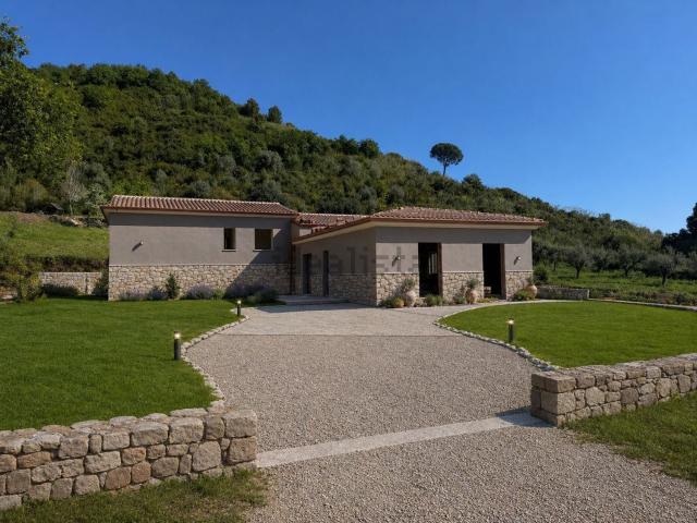 Casa in vendita a Castellabate, Campania