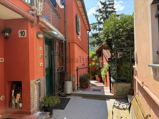 Casa in vendita a Levante, Serra Riccò