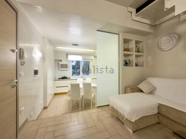 Casa in vendita a Rivoltella del Garda, Desenzano Del Garda